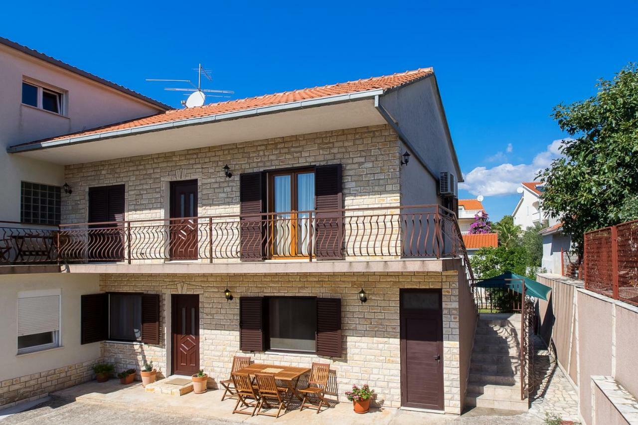 Apartment Olivera Трогир Экстерьер фото