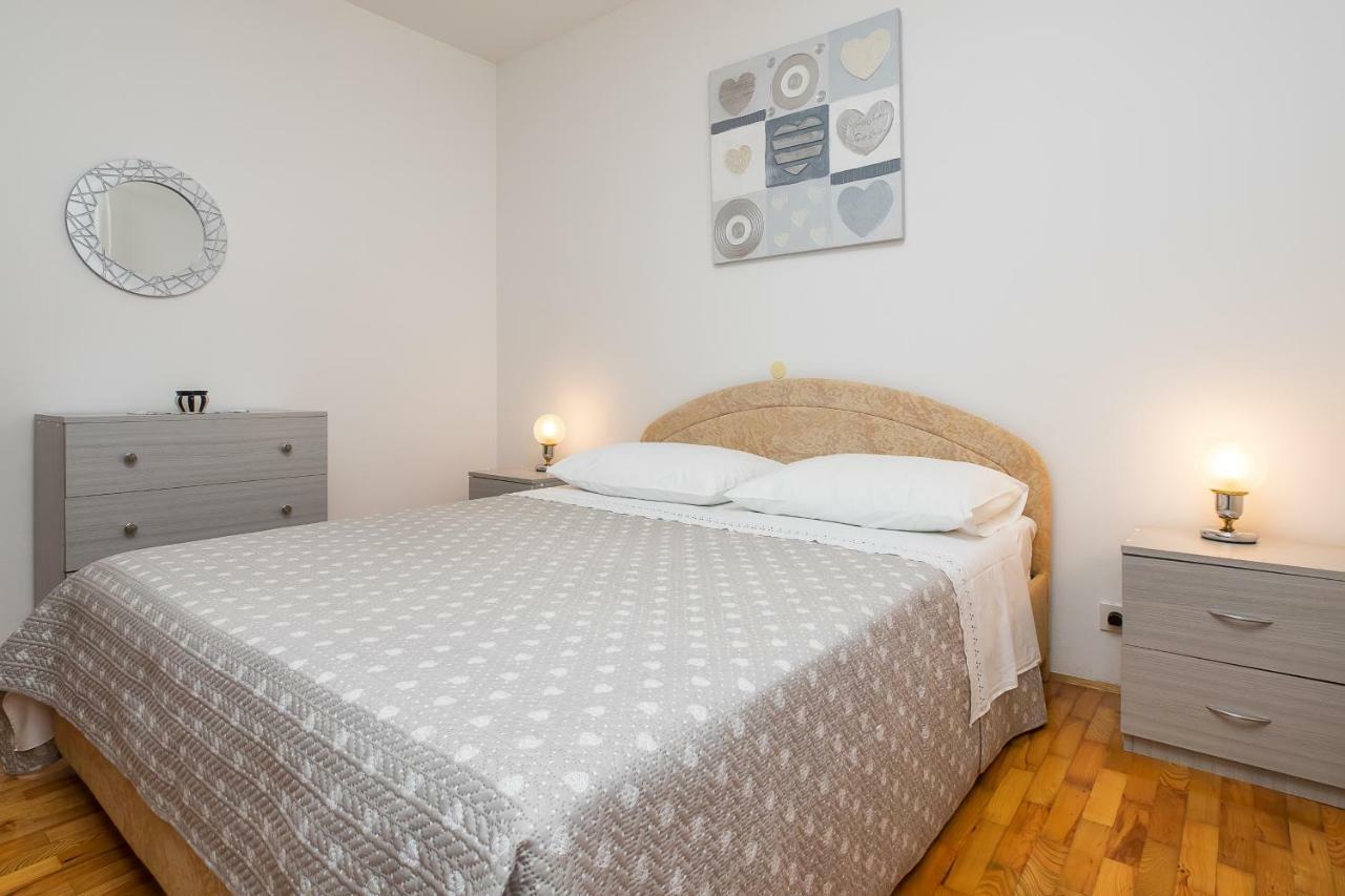 Apartment Olivera Трогир Экстерьер фото