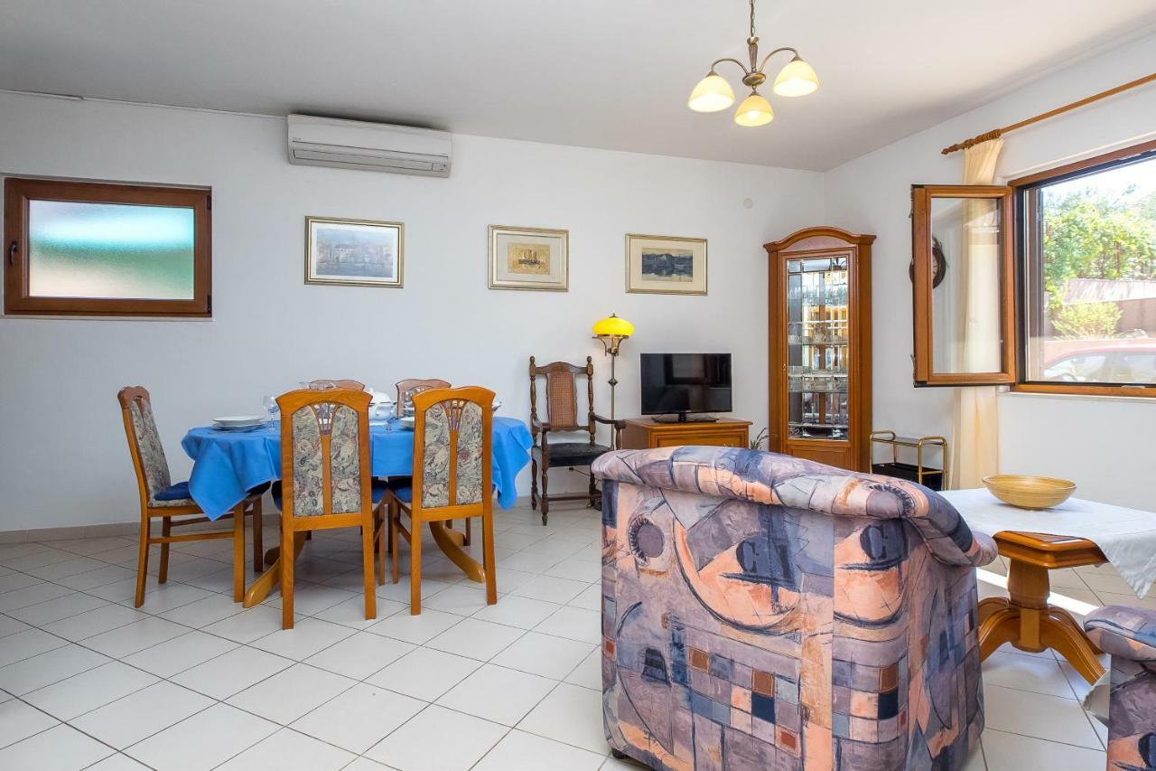 Apartment Olivera Трогир Экстерьер фото