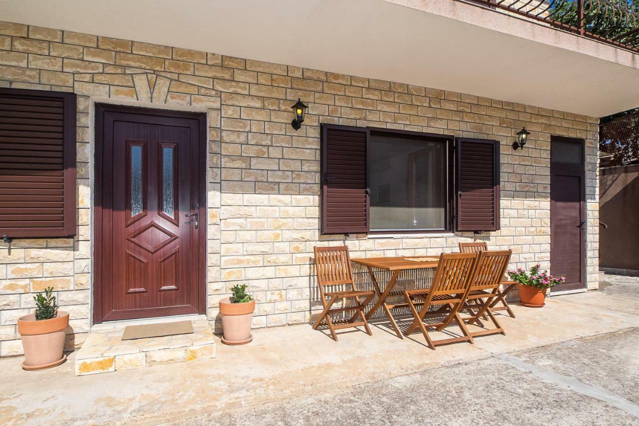 Apartment Olivera Трогир Экстерьер фото