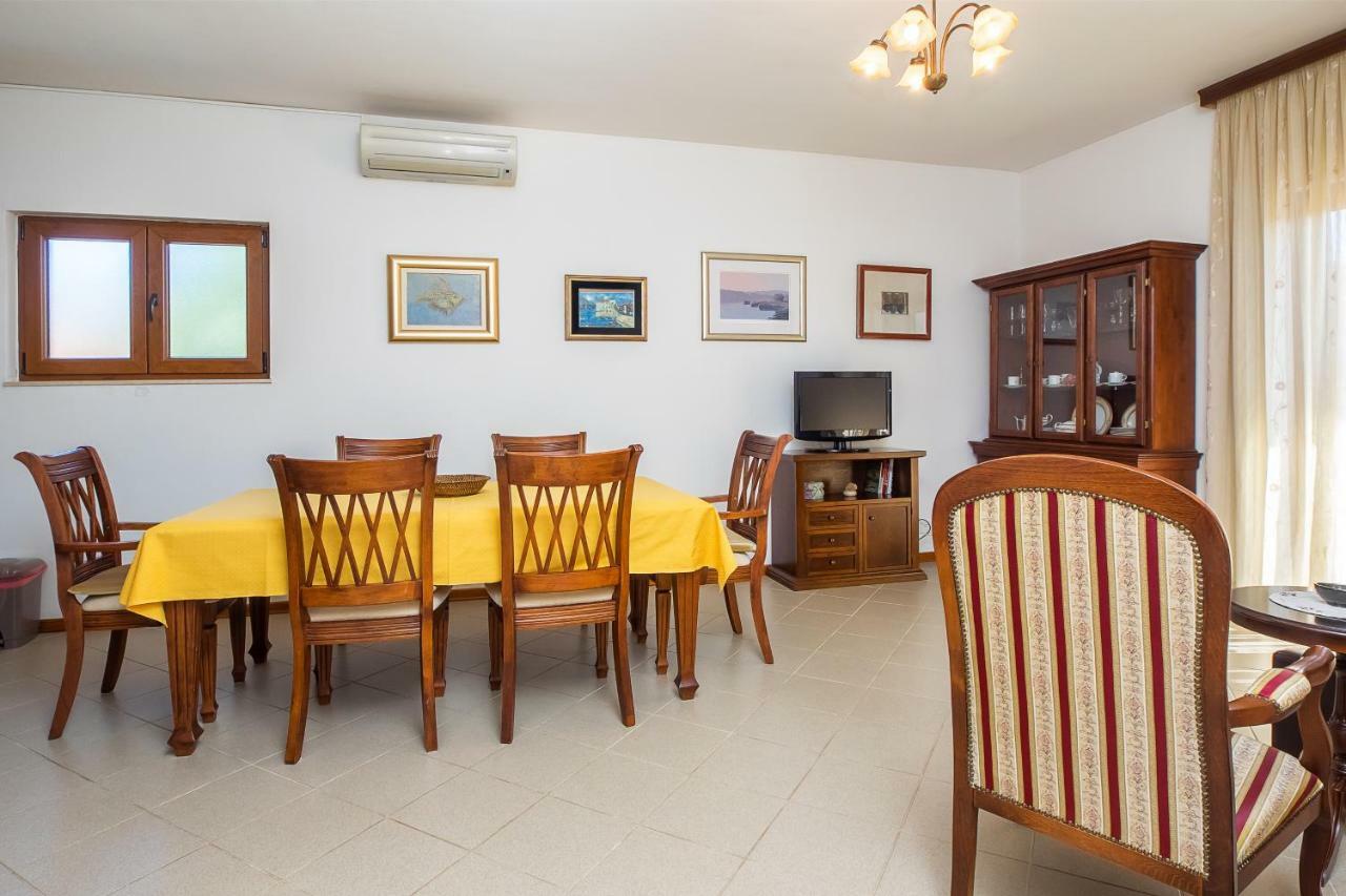 Apartment Olivera Трогир Экстерьер фото